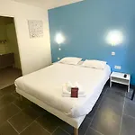 Hotel Nemo Aeroport De Pau 3*