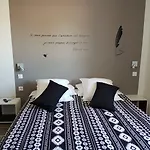 Nemo Aeroport De Pau Hotel 3*