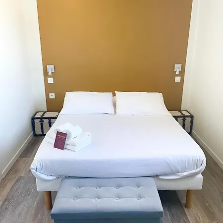 Hotell Nemo Aeroport De Pau 3*