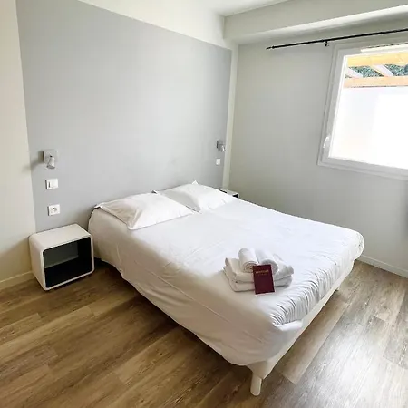 Nemo Aeroport De Pau