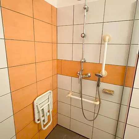 Nemo Aeroport De Pau Hotell 3*