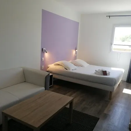 Nemo Aeroport De Pau Hotell