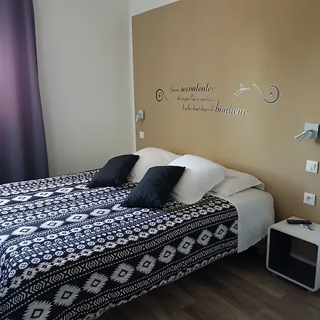 Nemo Aeroport De Pau Hotell 3*