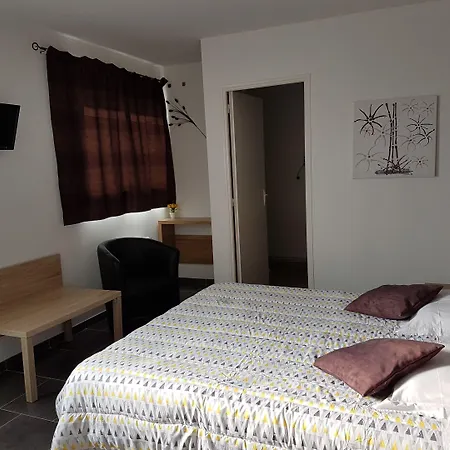 Hotell Nemo Aeroport De Pau Sauvagnon