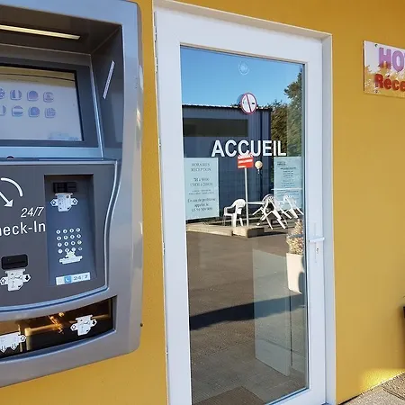 Nemo Aeroport De Pau Hotell Sauvagnon