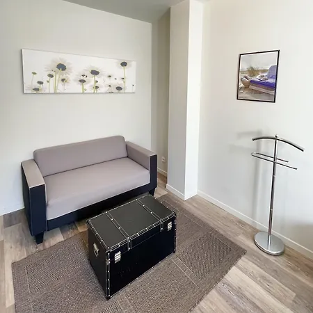 Nemo Aeroport De Pau