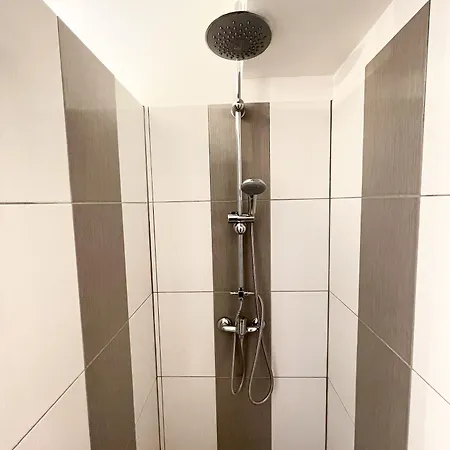 Nemo Aeroport De Pau