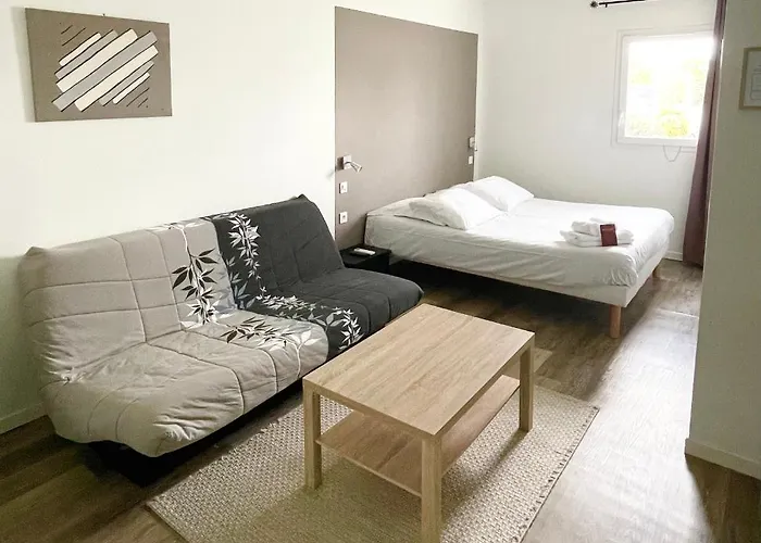 Nemo Aeroport De Pau Hotel 3*