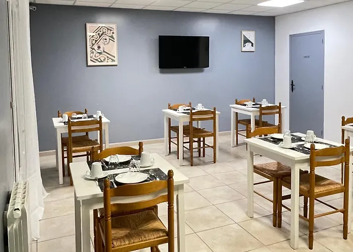 Nemo Aeroport De Pau Sauvagnon