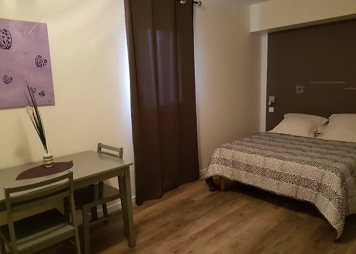 Hotel Nemo Aeroport De Pau