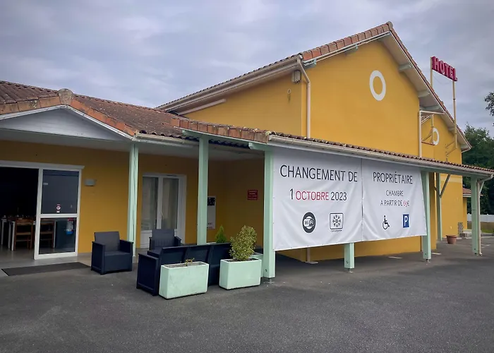 Nemo Aeroport De Pau Hotel