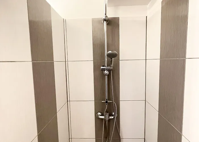 Nemo Aeroport De Pau