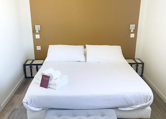 Nemo Aeroport De Pau 3*