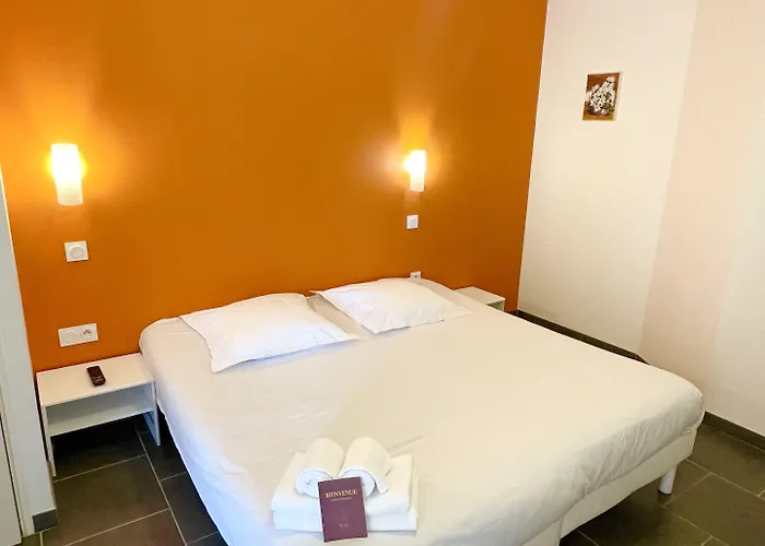 Nemo Aeroport De Pau